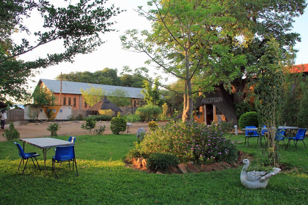Golden Days Lodge Livingstone Zewnętrze zdjęcie